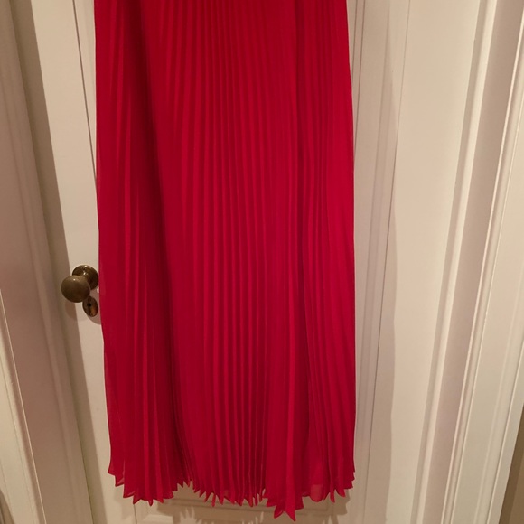 Dress - Picture 5 of 7